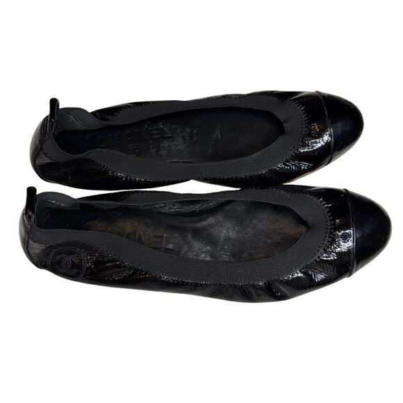 Chanel Black Patent Leather Ballet Flats – Size 36 – Cap Toe with CC Logo - Picture 4 of 8